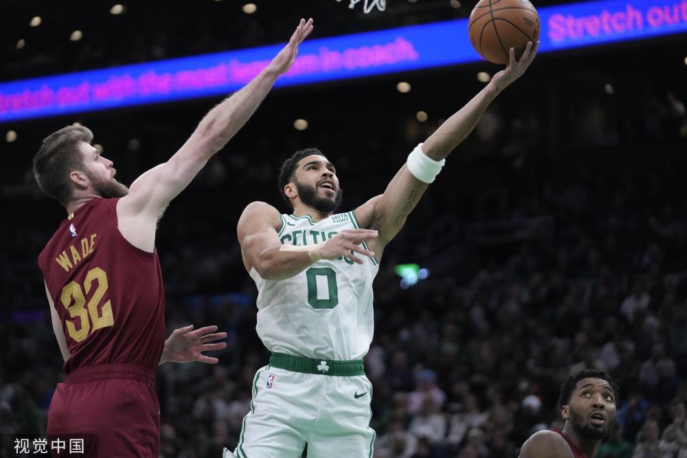 的脚内弧线 的脚内弧线